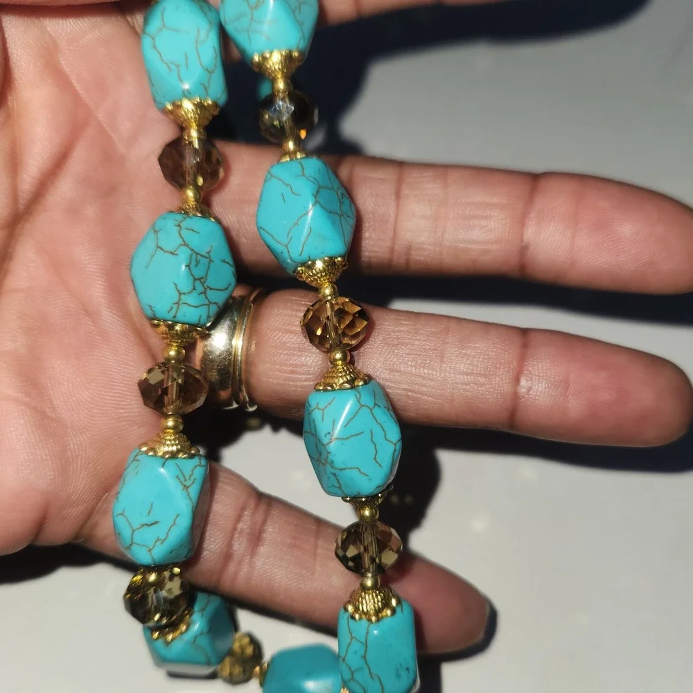 Stone Necklace Turquoise color‎ Gold Tone Toggle  Smoky Crystal 24 Inch